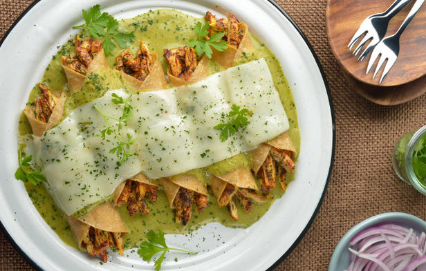 Запеканка из мексиканской лепёшки с куриной начинкой - «Фаст-фуд»