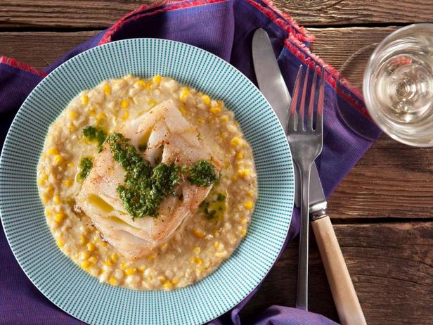 Жареная треска с кинзой и гарнир из сливочной кукурузы - «Сезонные блюда»