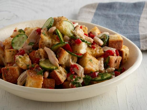 Панцанелла со сладким перцем, белой фасолью и курицей - «Салаты»