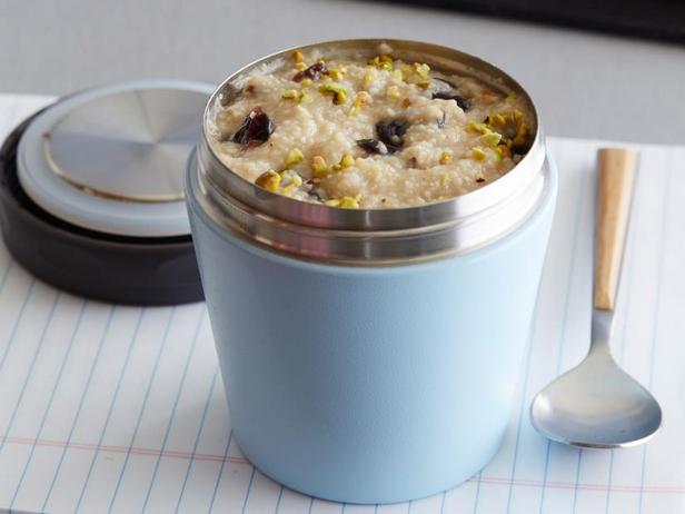 Просто добавь воды: Кукурузная каша с кокосом и вишней - «Быстрые рецепты»