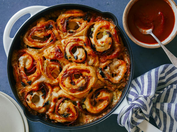 Пицца с колбасой и сыром (пицца-роллы) на сковороде - «Фаст-фуд»