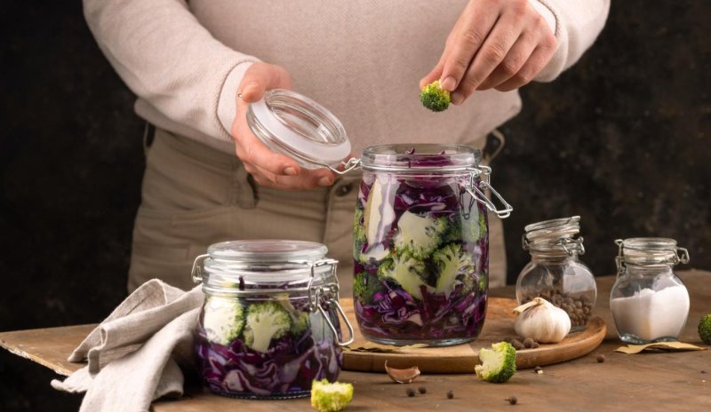 Ферментированные продукты снова в моде: зачем они нужны твоему кишечнику - «Кулинарные рецепты»