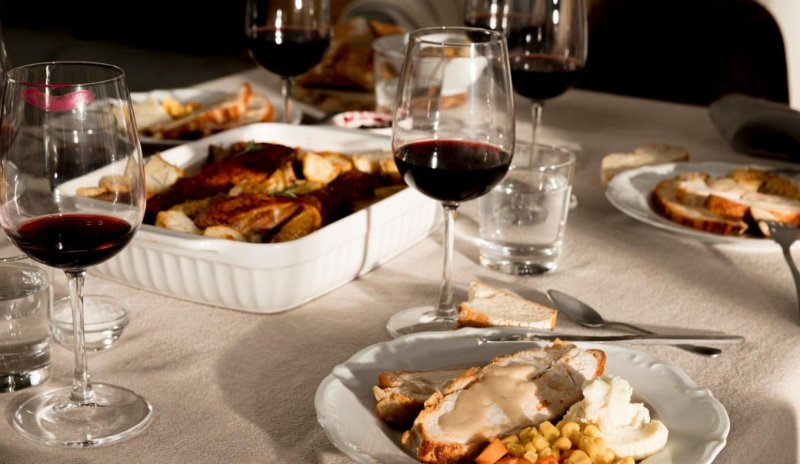 Вкусовые враги: что не стоит подавать к красному вину - «Кулинарные рецепты»