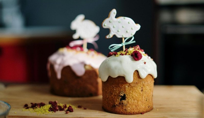 Глазурь для кулича: 5 проверенных рецептов, которые не трескаются и не осыпаются - «Кулинарные рецепты»